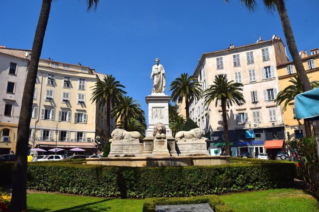 BRILOC AJACCIO centre ville Extérieur photo